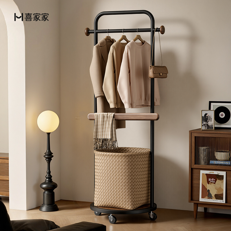 小空间挂衣巧妙利用垂直空间