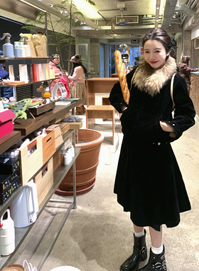 渔小平 伦敦日记 平平绒加绒环保毛领短外套女黑色仿皮草保暖外套