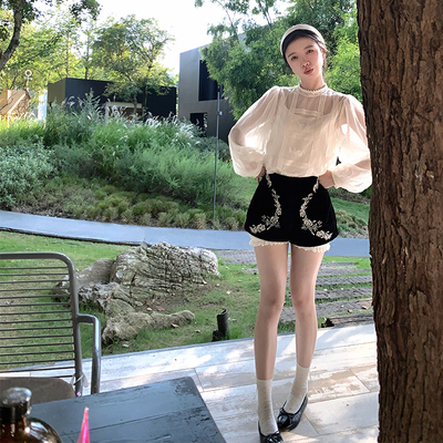 渔小平 琉璃花 超好看的刺绣仙仙蕾丝打底衫2025秋冬独特别致上衣