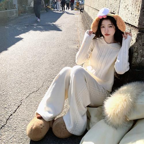 渔小平2024年冬款针织套装