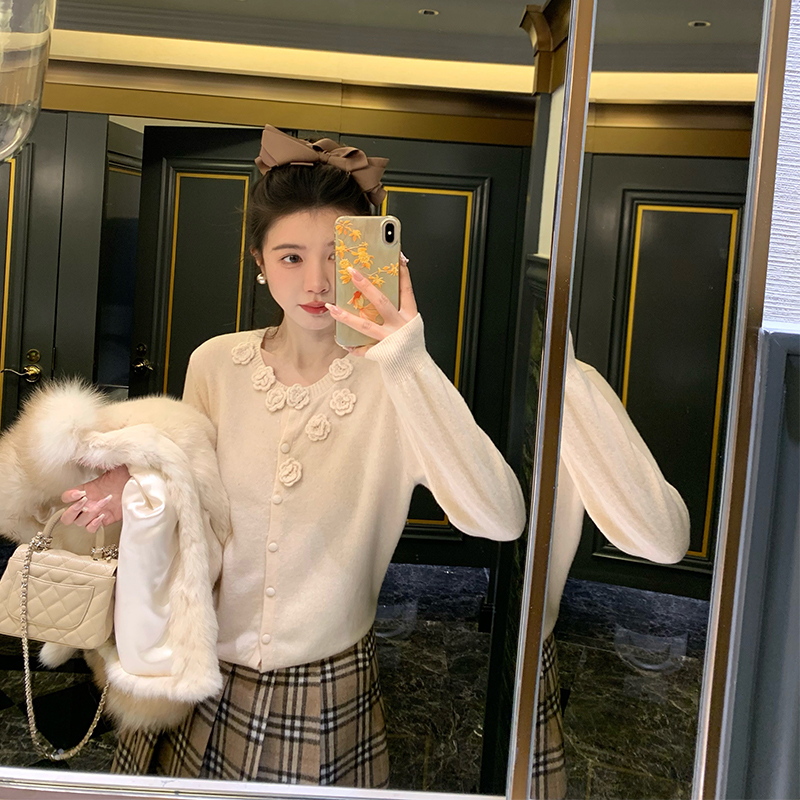 渔小平 发发花 手工钩花减龄羊毛毛衣开衫外套女2025秋冬针织衫