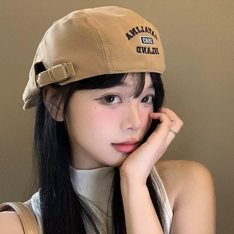 雅卓人复古反戴字母前进帽女春夏季百搭显脸小贝雷帽日系画家帽子