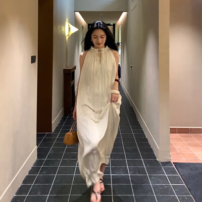 TCCW纽褶连衣裙度假风长裙