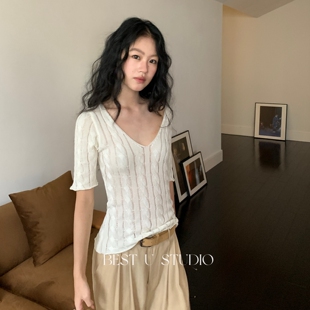 TCCW中袖针织衫女2026秋季新款气质百搭V领麻花镂空修身套头上衣