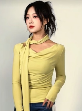 京婚浓瘾方以珀侯呈玥同款绿色荡领T恤女2026早春新款开春上衣女