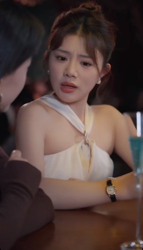 白月光退场真命天女登场蓝薇音同款挂脖露背上衣+阔腿裤两件套