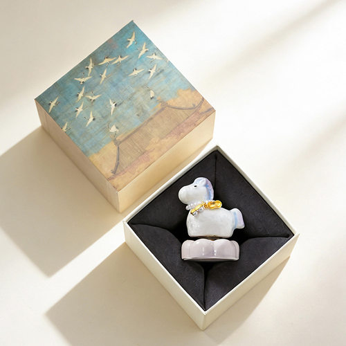 Ceramic Rotating Horse Car Ornament, Gift Box