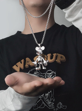 卡通米老鼠米奇项链男肢体可动钛钢项链女简约百搭网红情侣吊坠饰