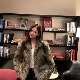 超自然翻领名媛千金高级感小胡羊皮草外套(配礼品四件套)