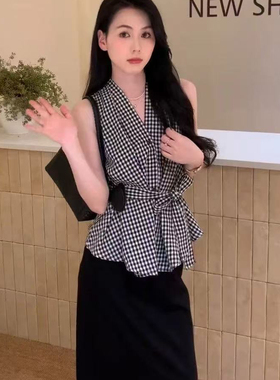 白格纹V领无袖小衫(配飘带)(不含半裙)62253上衣
