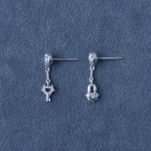 纯银心锁耳环 SALE 胡椒盐 PEPE 新年情人节生日礼物