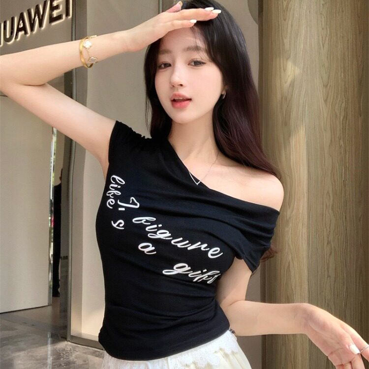 设计感小众辣妹炸街独特漂亮上衣夏女一字肩短袖搭配半身裙的T恤图片