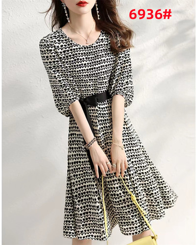 莹莹网络服饰 YYWP6936