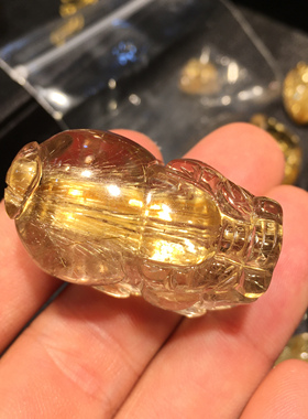 招财转运天然黄水晶貔貅吊坠