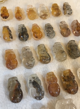 天然红胶花软锰矿共生雕刻貔貅项链吊坠挂件摆件 多宝手链DIY配珠