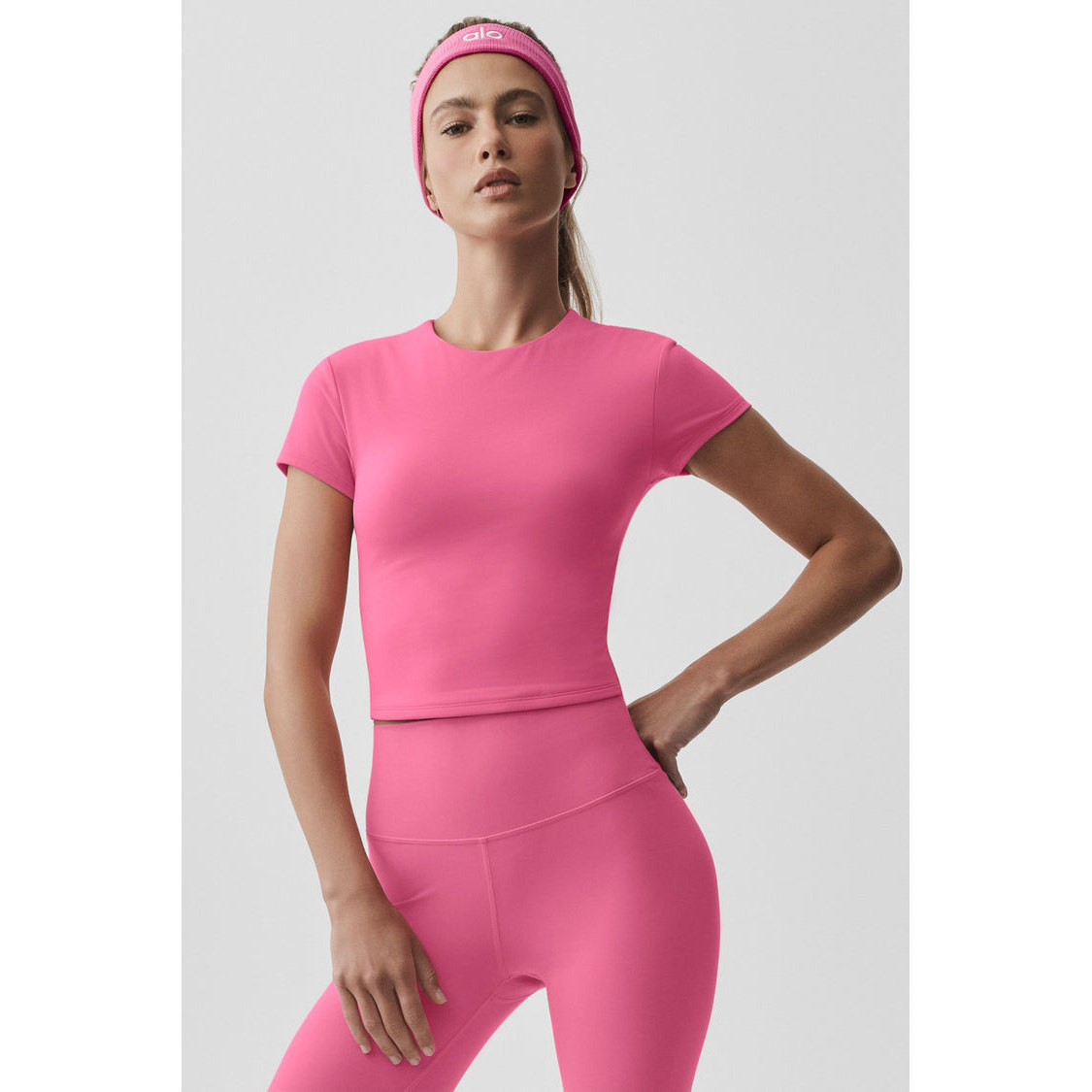 alo新款 Softsculpt Precision运动健身修身瑜伽短袖上衣轻度压缩