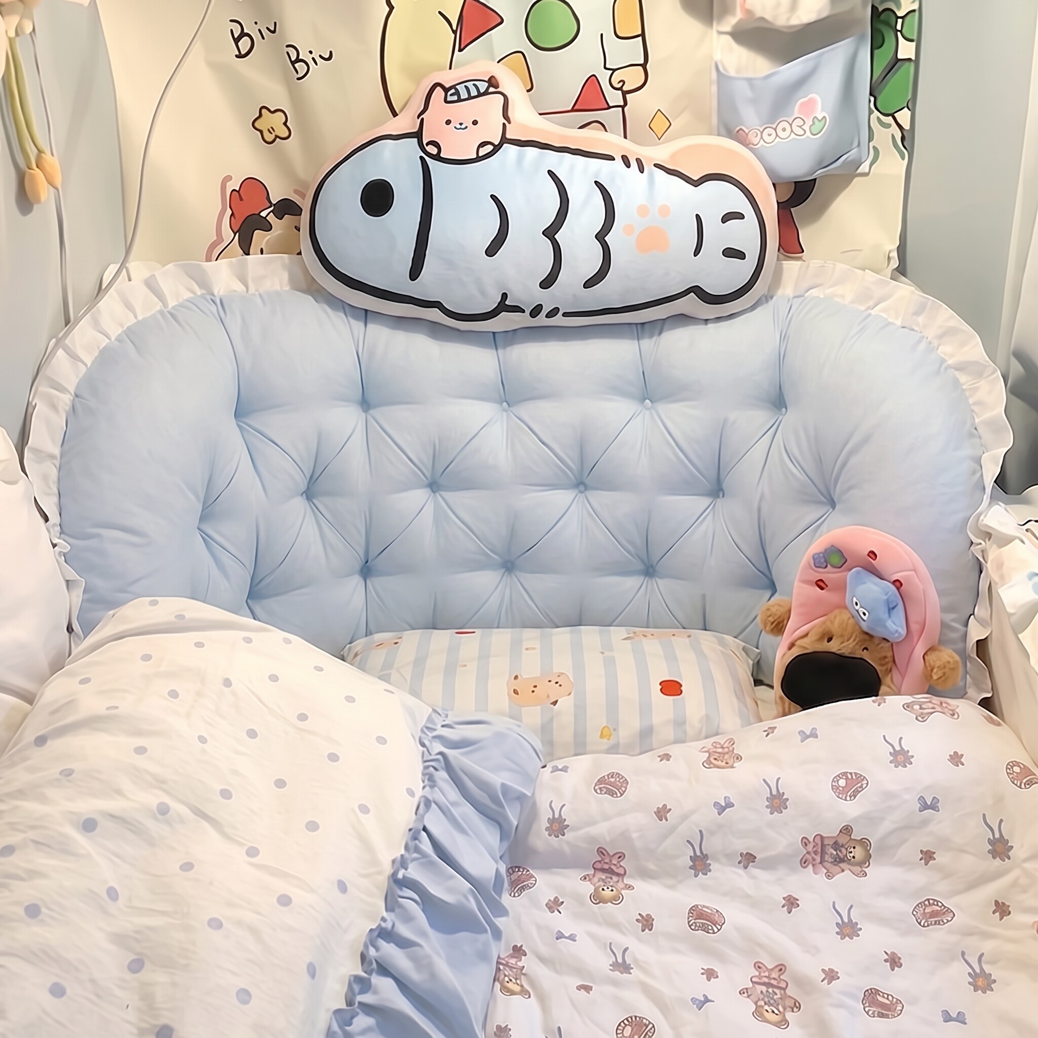奶油风装饰好物床头靠枕学生宿舍图片