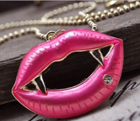 欧美外贸饰品 复古吸血鬼獠牙 烈焰大红唇 长项链