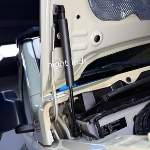 Night Kids适用于2018-2026铃木吉姆尼JIMNY机盖液压撑杆JB64JB74