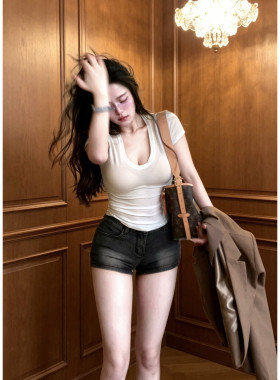 WananLili晚安里里.独立工厂早春新款纯色修身显瘦大领短袖T恤女