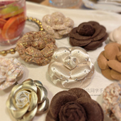 秋冬高级感美拉德山茶花胸针法式 棕咖色大地色胸花风衣外套别针