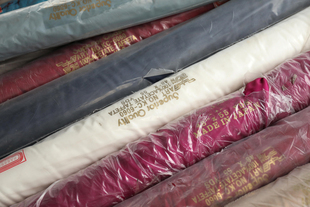 韩日进口纯素色多彩醋酸亚沙里衬纯醋酸布料设计师服装面料