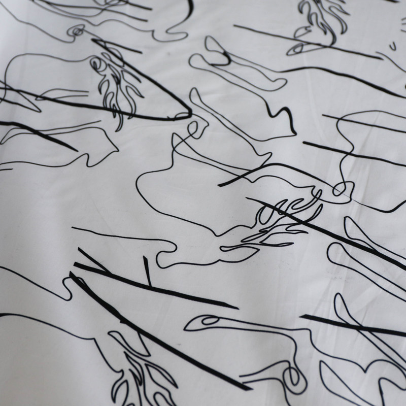 意大利进口薄款白底黑色小鹿涂鸦绘画高支细腻纯棉面料设计师布料,居家布艺,海绵垫/布料/面料/手工diy,淘宝优惠券,粉丝福利购,淘宝优惠卷