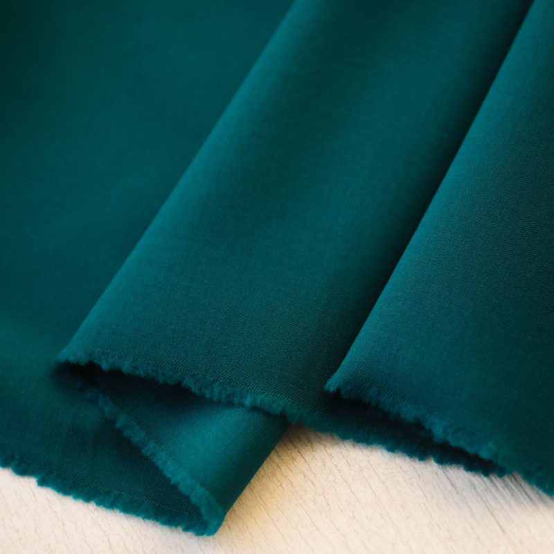 设计师细腻精纺凡立丁布料面料