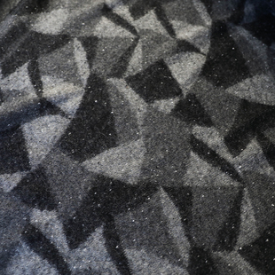 意大利进口温润舒适黑雾隐灰几何白点蓬松酥针织编织羊毛面料布料