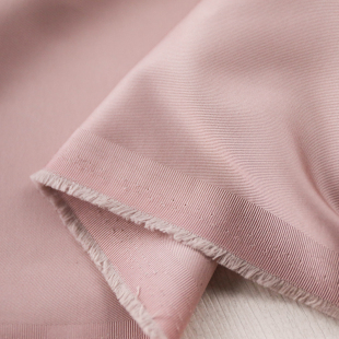 日本进口粉色细腻斜纹丝光肌理抗皱舒适三醋酸设计师套装布料