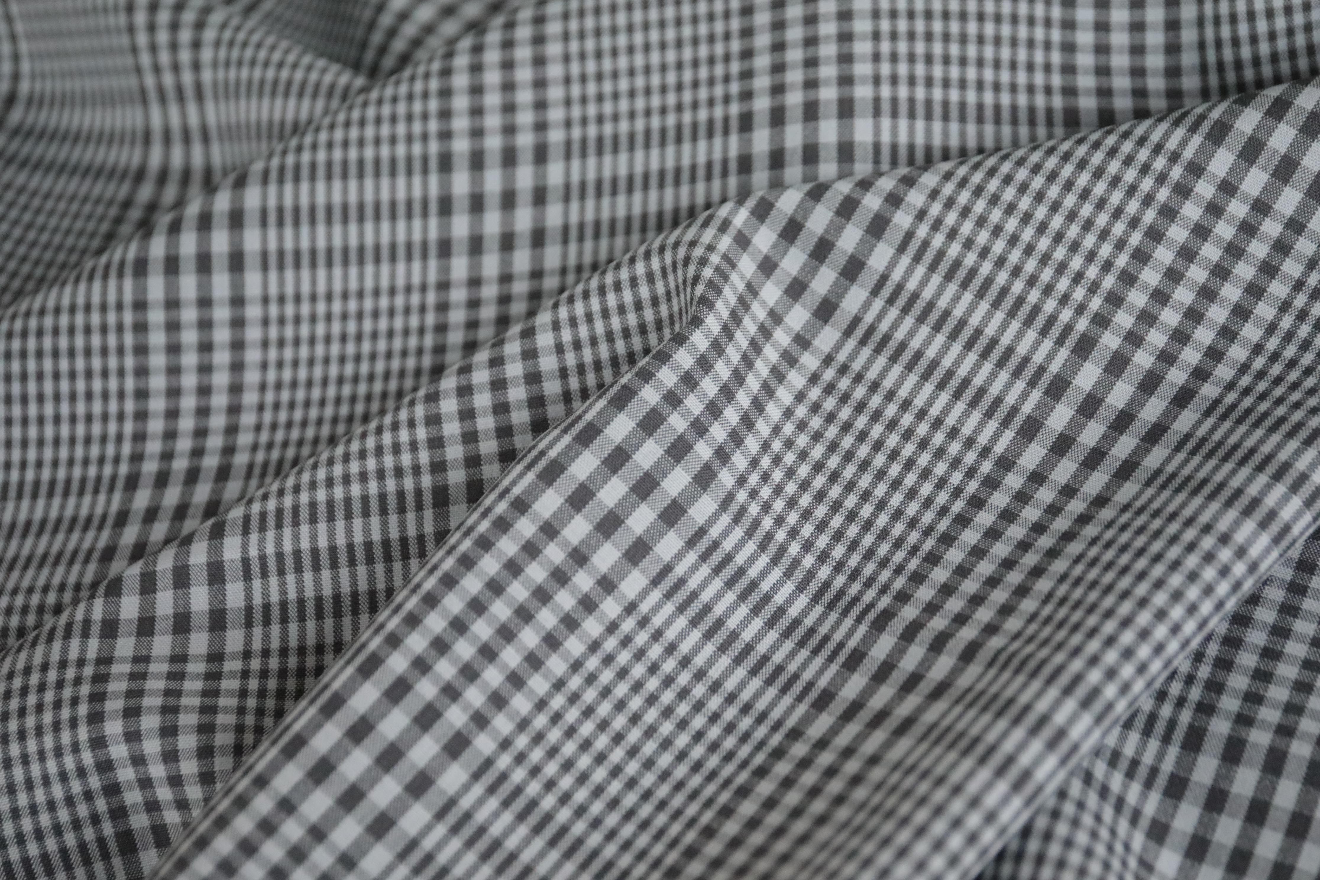 意大利进口薄款黑浅灰格纹平纹凡立丁纯羊毛精纺羊毛面料西装布料