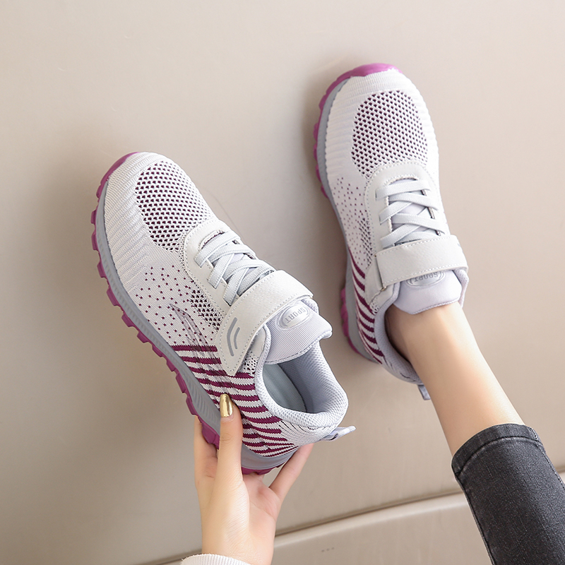 老人鞋秋季女鞋一脚蹬妈妈鞋子软底轻便大码中老年女士运动鞋