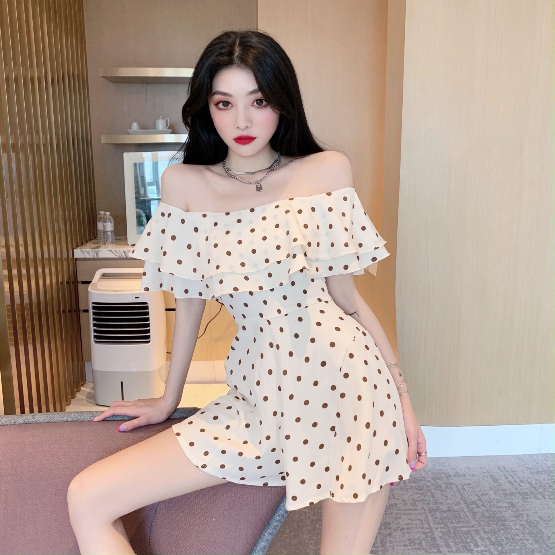 2024 뉴 여름 홍콩 스타일 원 숄더 프릴 폴카 도트 원피스 스커트 슬리밍 슬림 와이드 레그 점프 슈트 여성용