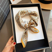 领巾围巾绑包包 饰头巾配衬衫 繁花腰果真丝小方巾丝巾女春秋时尚 装