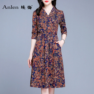 埃伦连衣裙女2021年春夏季新款复古妈妈装V领收腰显瘦a字打底裙子