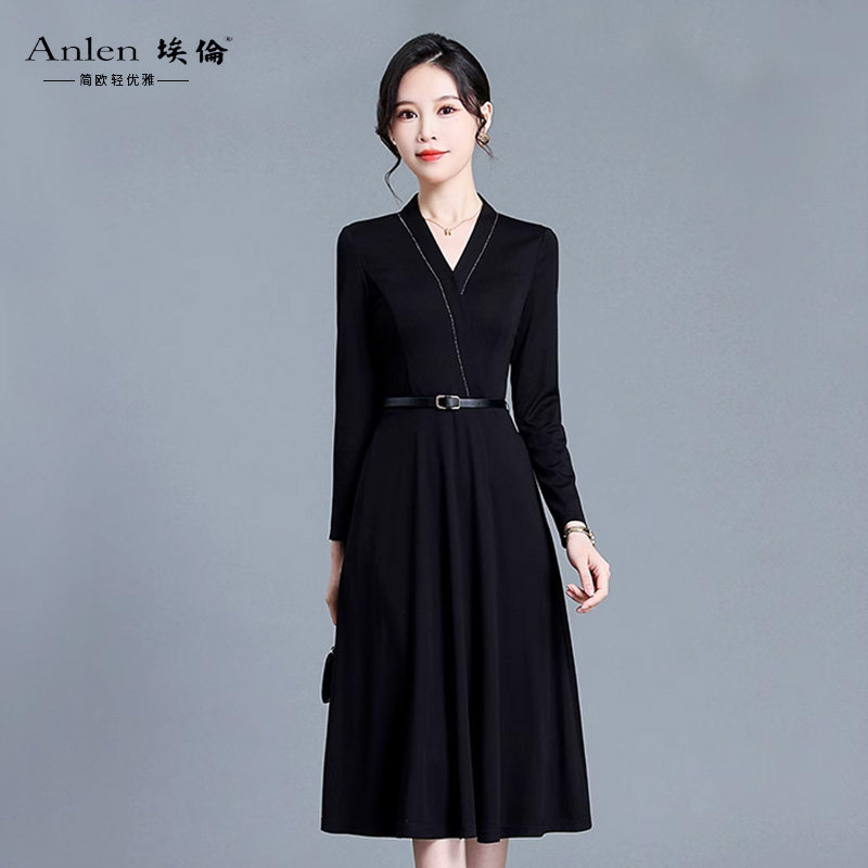 埃伦黑色纯色V领修身气质职业连衣裙女士2022秋季新款收腰中长裙