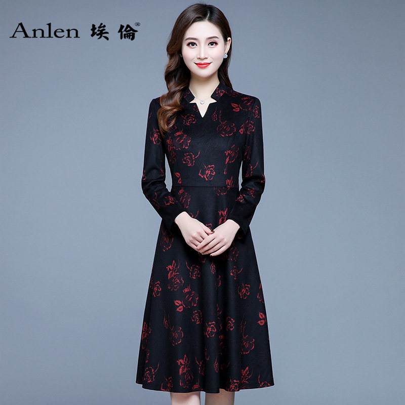 打底印花裙子2021春秋季新款复古妈妈装修身长袖宴会贵夫人连衣裙