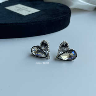 手作黑白爱心琉璃之心耳钉 黑色锆石串珠耳饰耳环