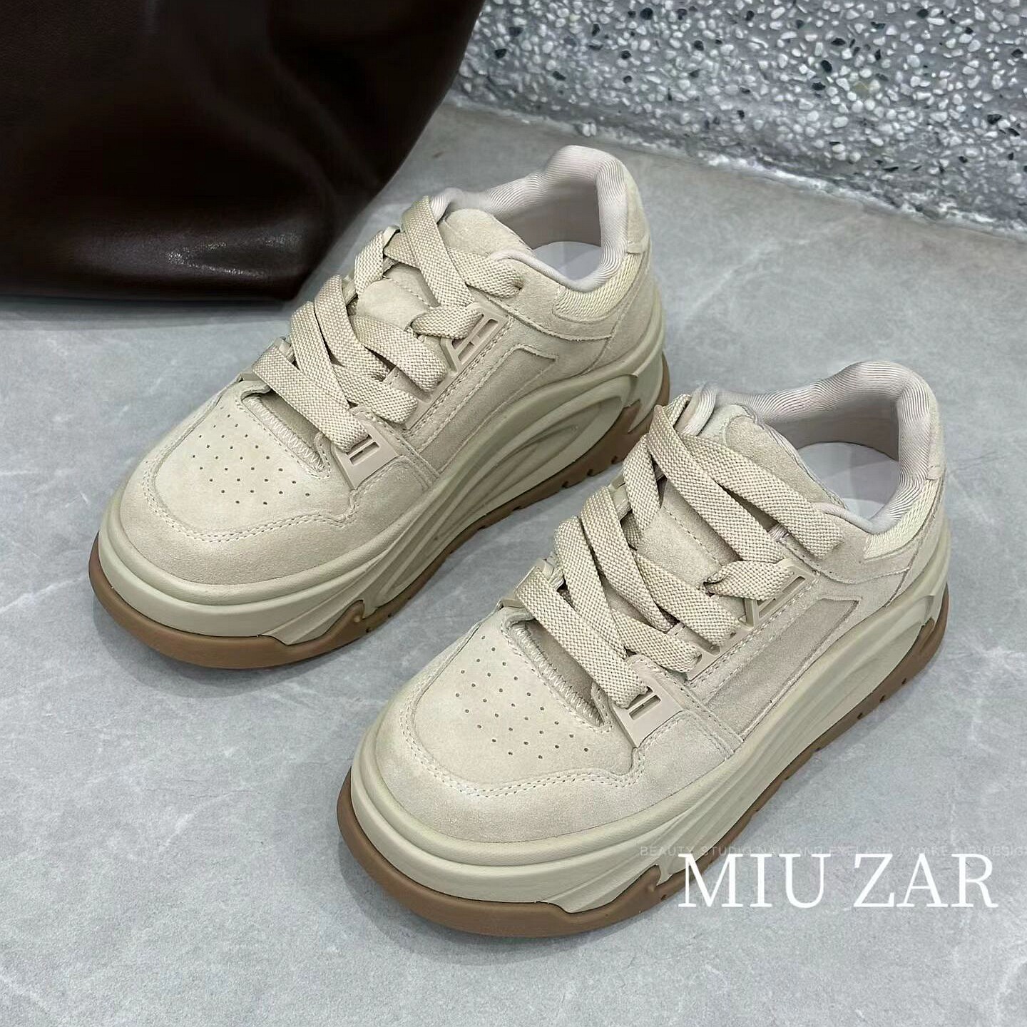 妙莎MIUZAR牛猄皮厚底休闲女鞋