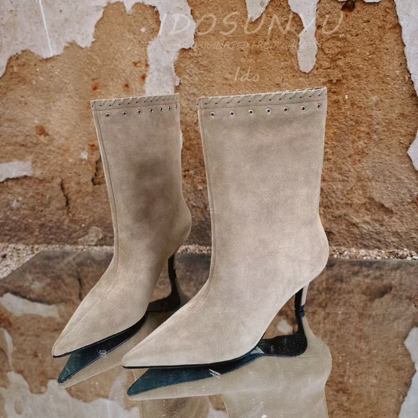 羊猄皮尖头编织套筒时装短靴