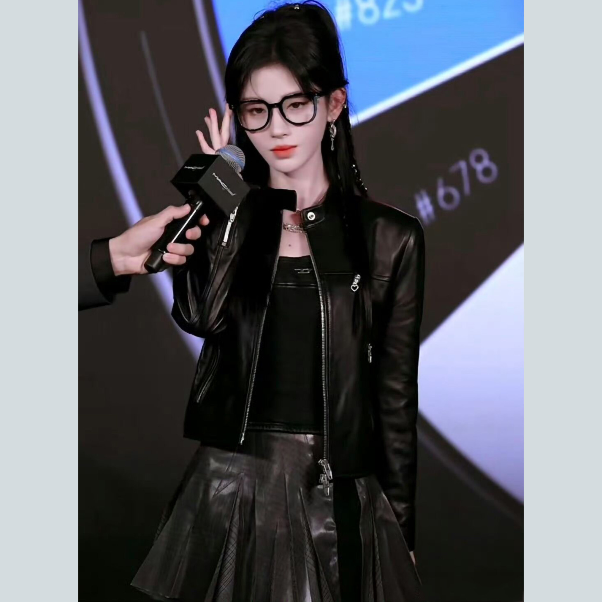 鞠婧祎明星同款黑色短款皮衣