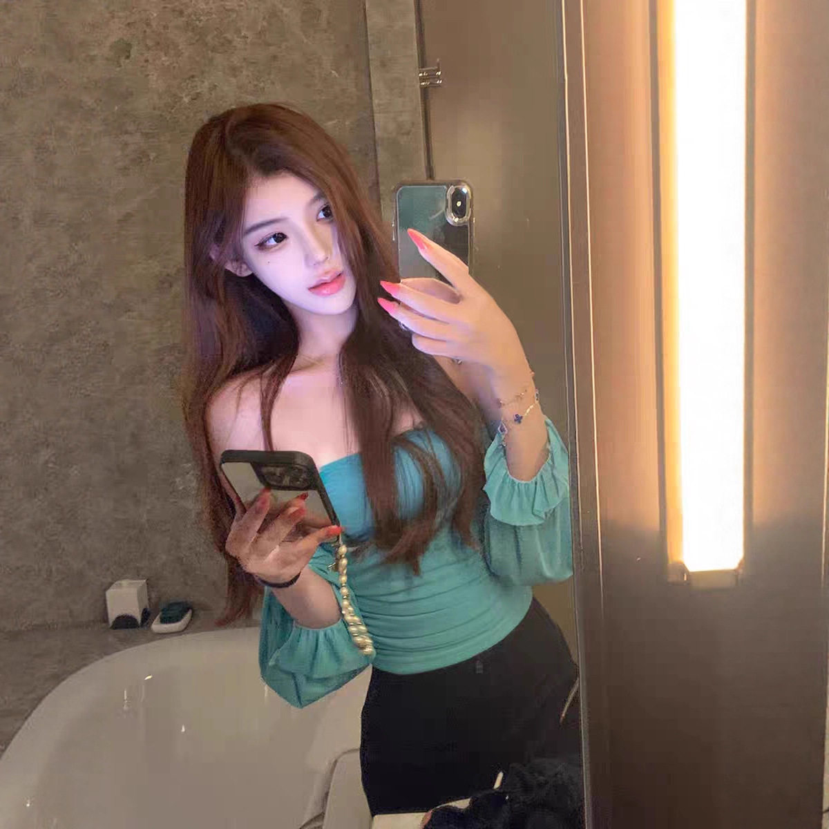 TZ6989绿色法式甜美温柔气质一字肩上衣女精致轻奢名媛千金风长袖