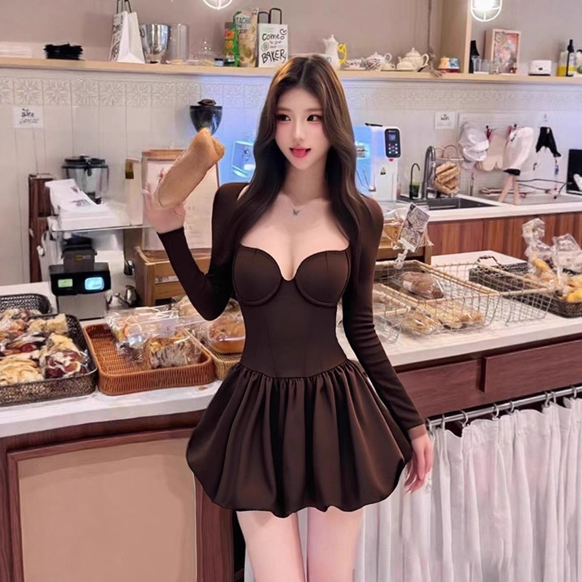 TZ7134韩系v领棕色长袖花苞裙女秋新款名媛气质显身材收腰连衣裙