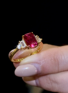 法式复古经典拟真红宝石公主方戒指新年中国红镀金钻戒婚戒女指环