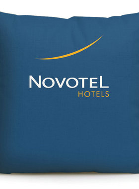雅高诺富特酒店ACCOR周边创意客厅沙发抱枕靠垫靠背定制纪念品