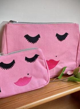 68包邮｜出口英国小众高端精致复古浅粉色刺绣红唇睫毛梦露收纳包