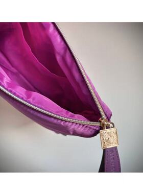 68包邮｜荷兰香薰品牌高级丝光感甜菜紫色大容量高品手腕带收纳包