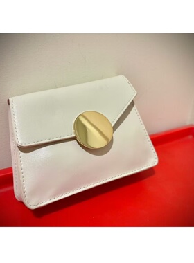 68包邮｜抄底清！英版设计感高级白金色大圆按扣零钱收纳化妆包