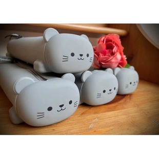 单品 ｜英国小众品牌paperchase灰色Q弹硅胶可爱小猫拉链笔袋 包邮