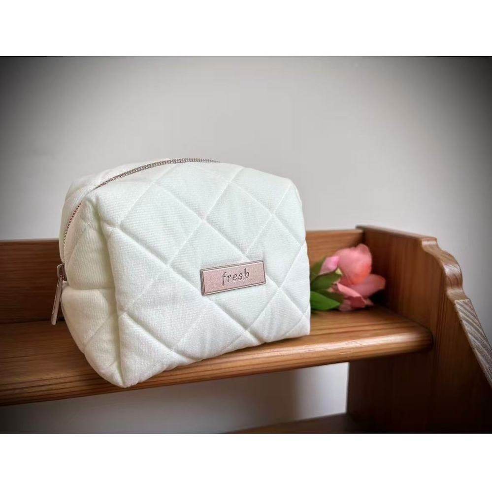68包邮｜薄荷奶绿毛绒小胖子棉花糖小众Q萌菱形格化妆收纳包